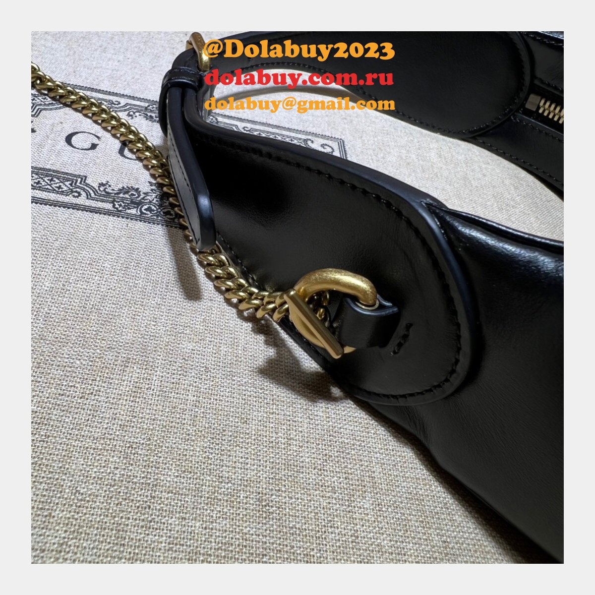 Gucci Best 699514 GG Marmont half-moon-shaped Replica bag