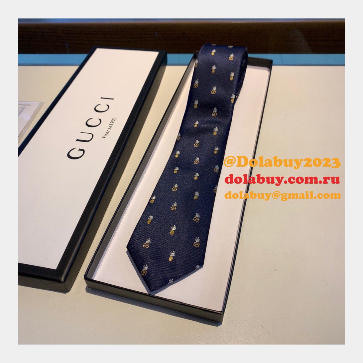 Gucci Pineapple and double GG pattern Silk jacquard