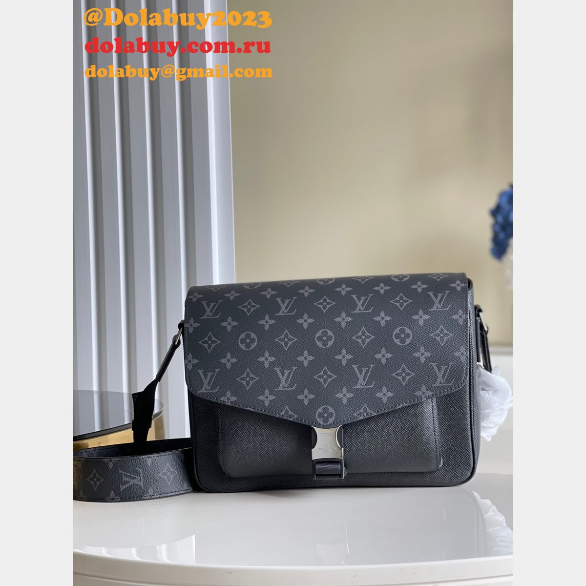 UK Louis Vuitton New Messenger M30746/M30745 K45 Black/Blue
