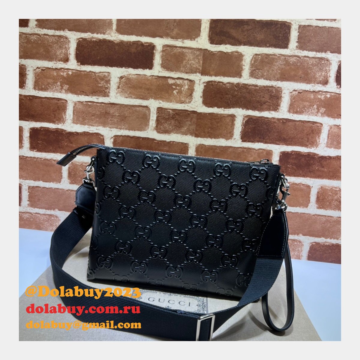Designer Gucci Cheap 696009 GG embossed Black messenger bag