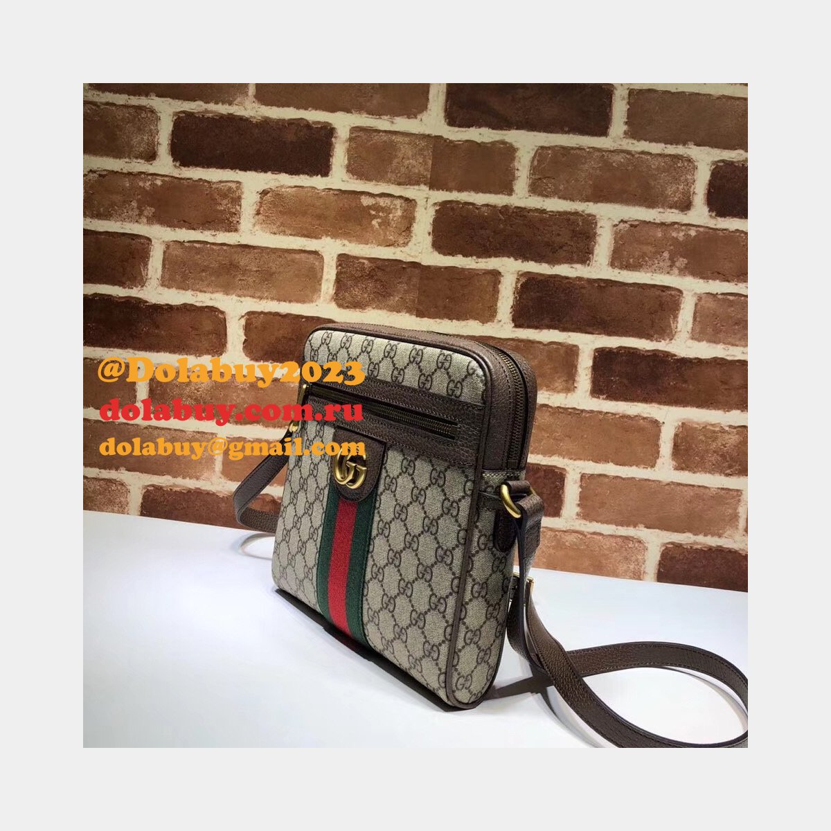 Luxury Gucci AAA+ 547926 GG Supreme Ophidia Small Messenger Bag