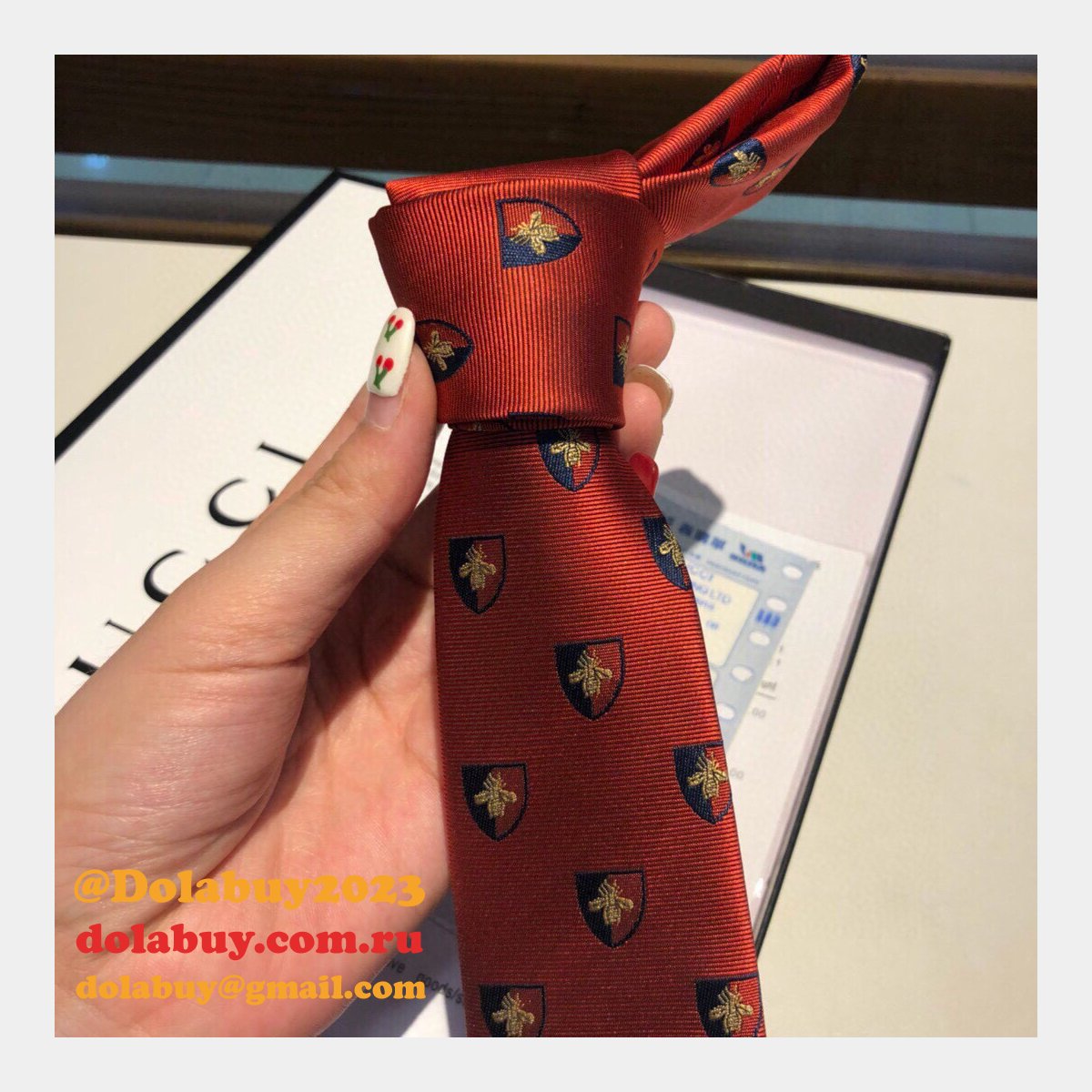 Gucci Silk tie Jacquard crafts insect pattern