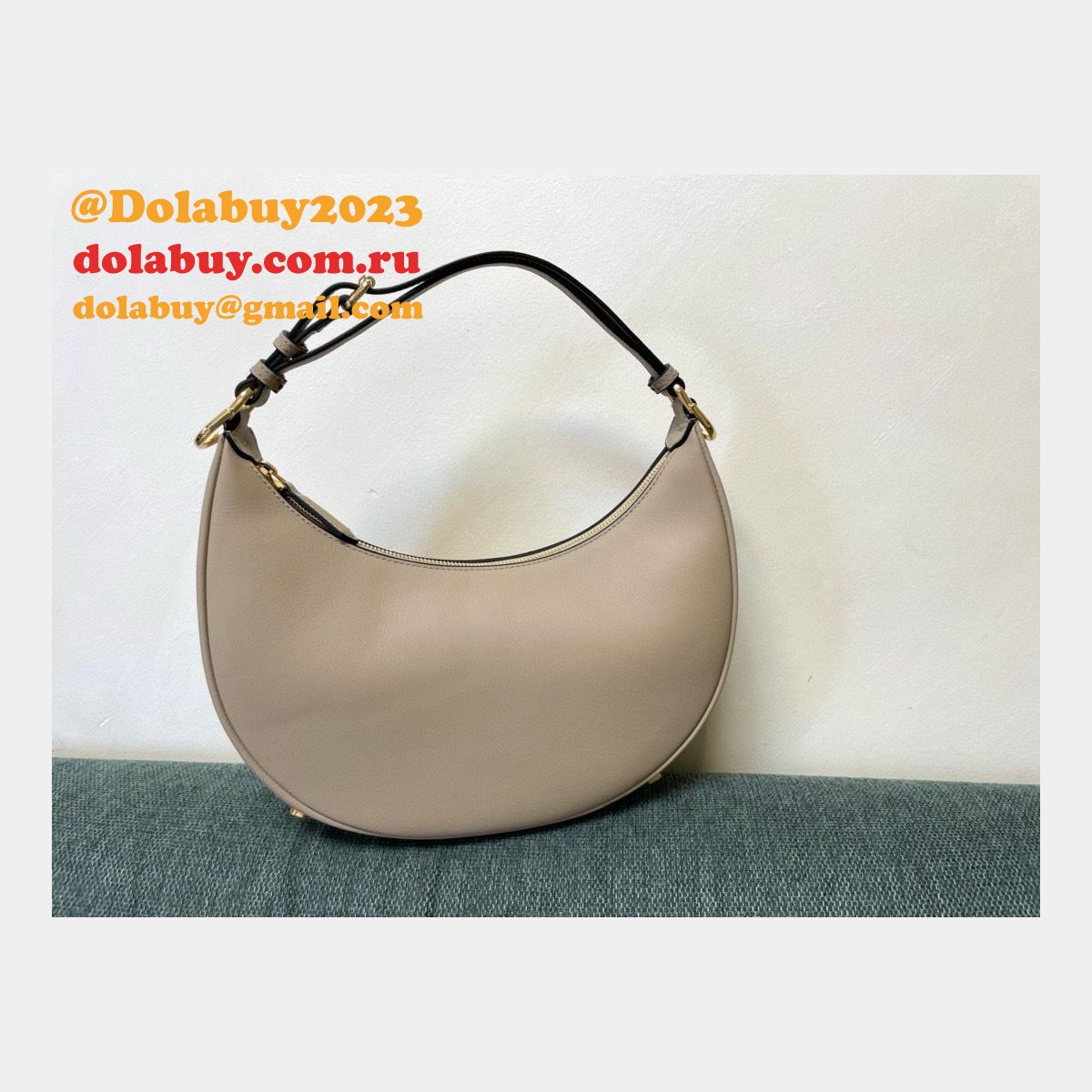 Best Fendi Fendigraphy leather shoulder hobo bag