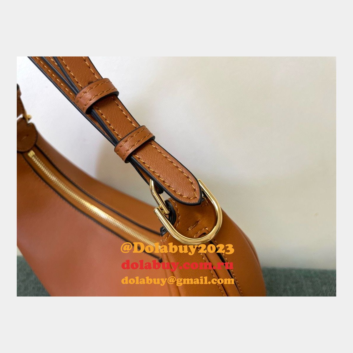 Best Fendi Fendigraphy leather shoulder hobo bag